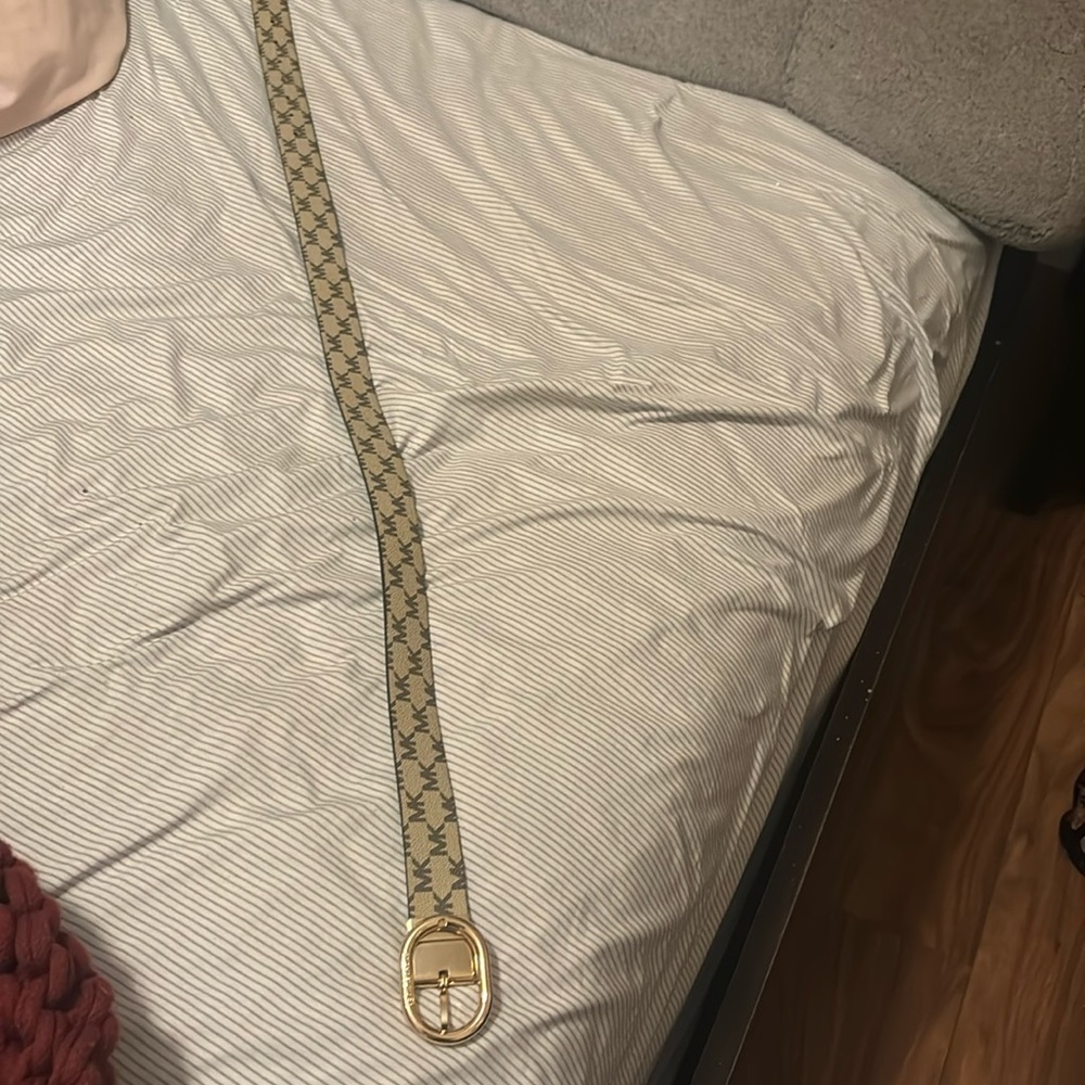 Michael Kors Women's light beige belt